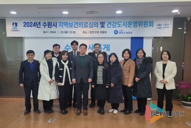 김현수 제1부시장(왼쪽 4번째)과 참석자들이 함께하고 있다.