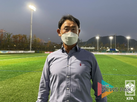 세종 윤덕여 감독