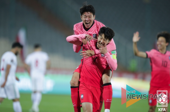 '손흥민 골' 벤투호, 이란과 1-1 무승부