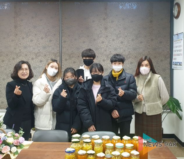 의왕시 청계자유발도르프학교 봉사동아리 '온빛' 과일청 나눔