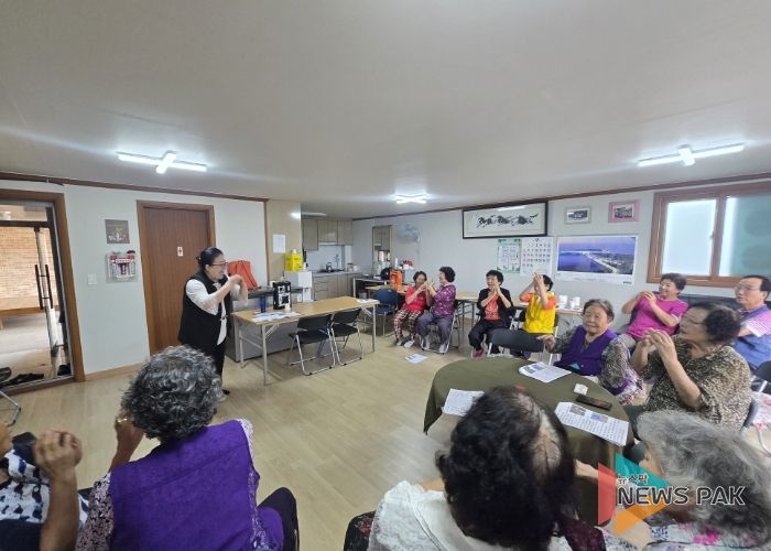 율리경로당에서 진행된 ‘찾아가는 건강관리 사무소’ 프로그램