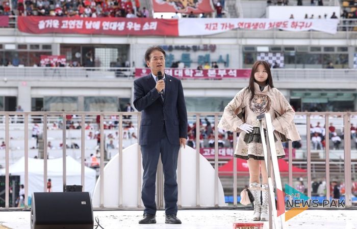 이동환 고양특례시장, 2025년 정기 고연전에서 축사⋅시축