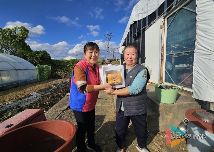 고양특례시생활개선회 밑반찬 전달 기념촬영