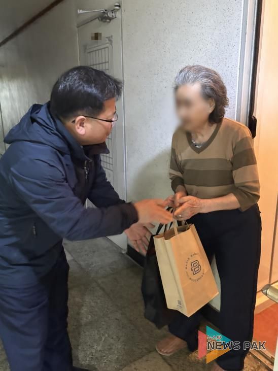 수원시 영통구 영통1동, 지역사회보장협의체 고독사 고위험가구에‘건강 간식’전달 및 안부확인 추진