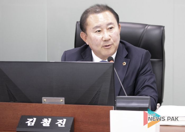 경기도의회 미래과학협력위원회 소속 김철진 의원(더불어민주당, 안산7)