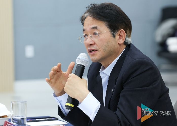 한국항공대·동국대 창업보육센터 입주기업 소통 간담회에서 발언 중인 이동환 고양특례시장