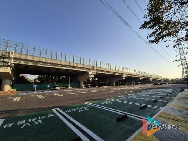 정왕동 체육공원 복개천 공영주차장