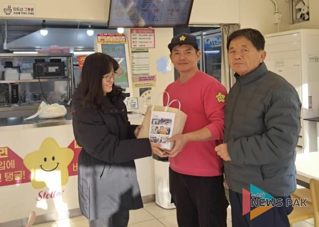 수원시 장안구 정자2동 지역사회보장협의체, '나눔천사와의 만남, 산타가 선물 받는 날' 추진