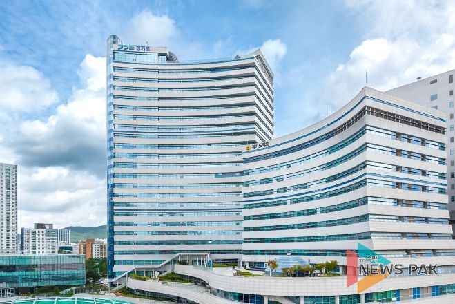 경기도가 민선 8기 3년 차 대표 정책을 뽑기 위해 오는 15일부터 온라인 투표를 진행한다.