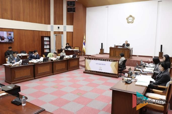 군포시의회 제285회 정례회 예산결산특별위원회 회의 모습