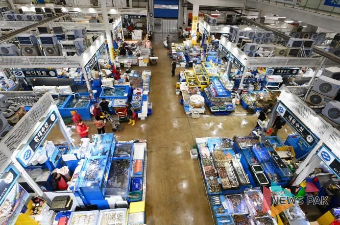 수원시농수산물도매시장 수산동 전경