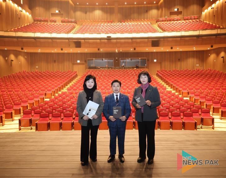 문복위 위원 현장점검 기념 사진