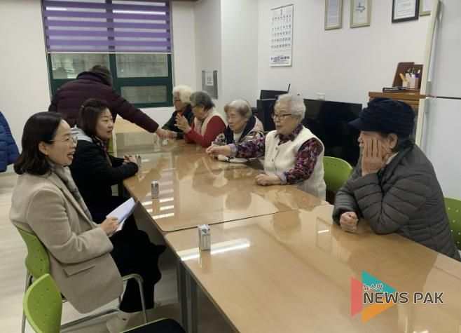 수원시 팔달구 화서2동 이윤주 신임 동장, 동절기 맞아 경로당 17개소 돌며 현장 소통