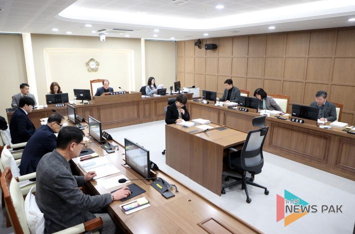 수원특례시의회 도시미래위원회 안건 심사