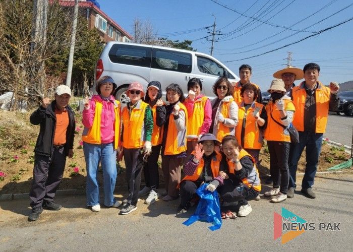 고양시 관산동, 봄맞이 초화 식재 행사 진행
